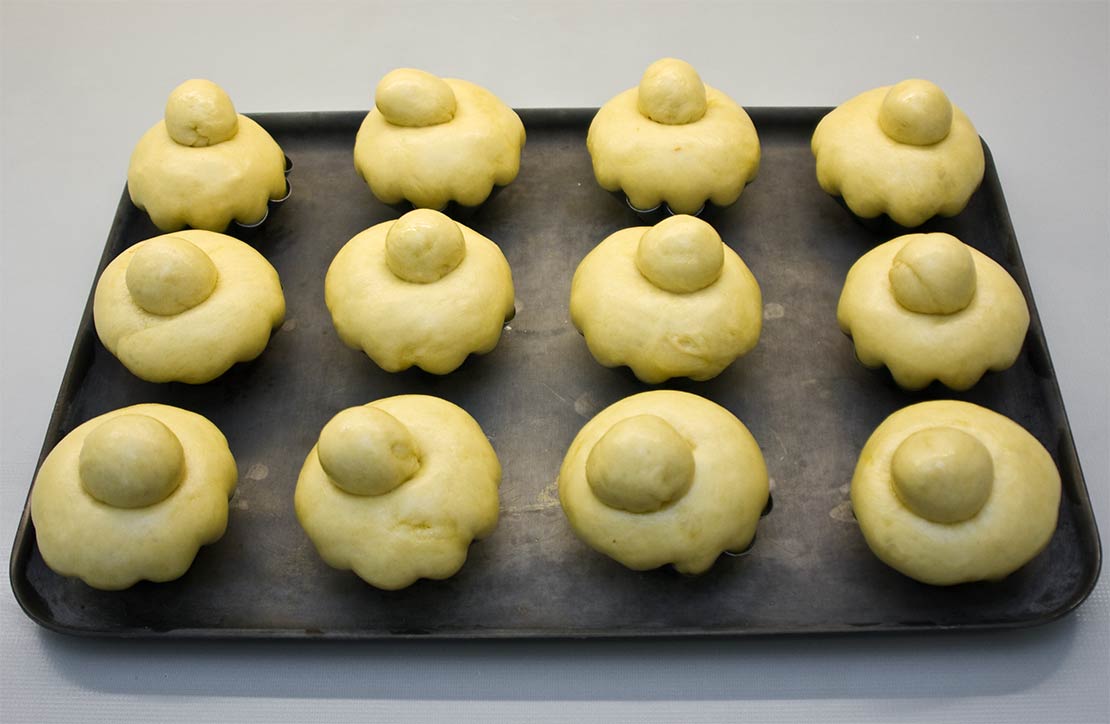 the buns after a final rise