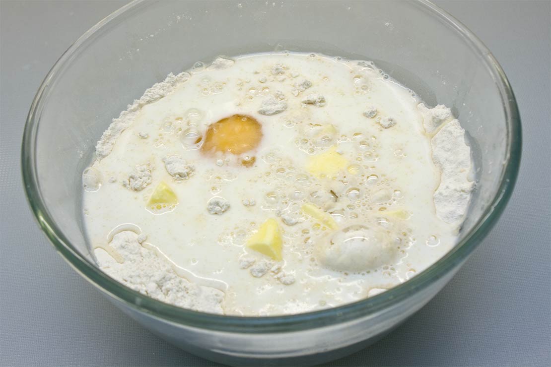 the dry and wet ingredients