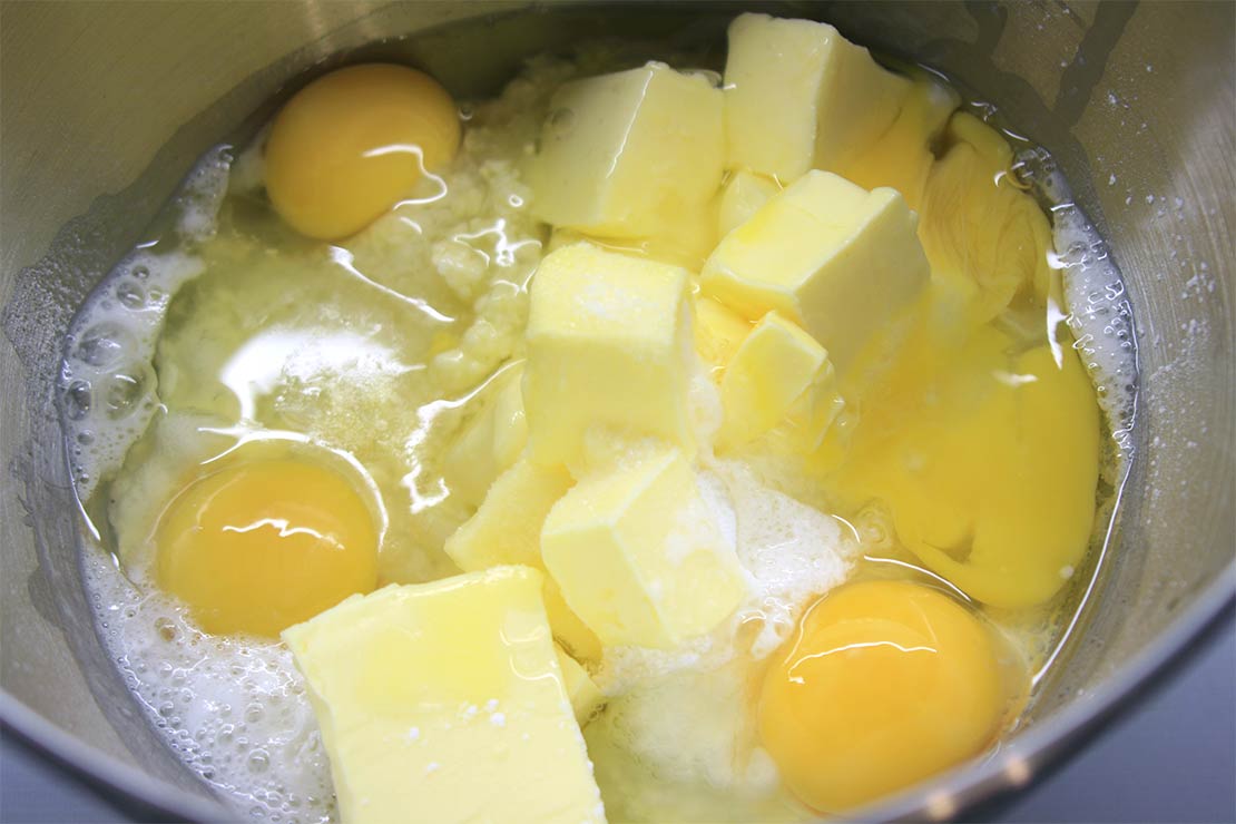 the cake batter ingredients