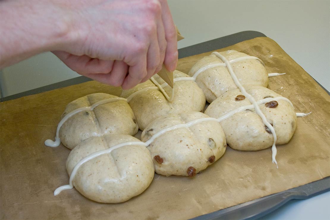 piping on the cross mixture