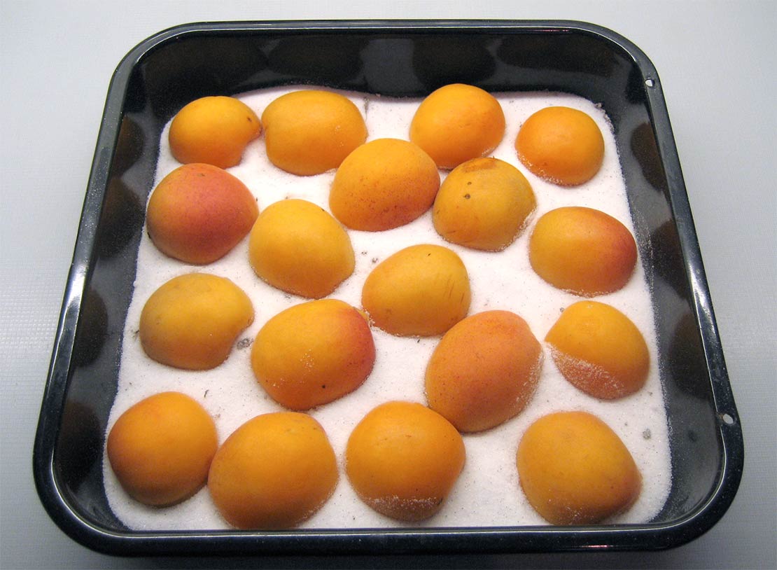 the apricots ready for the oven