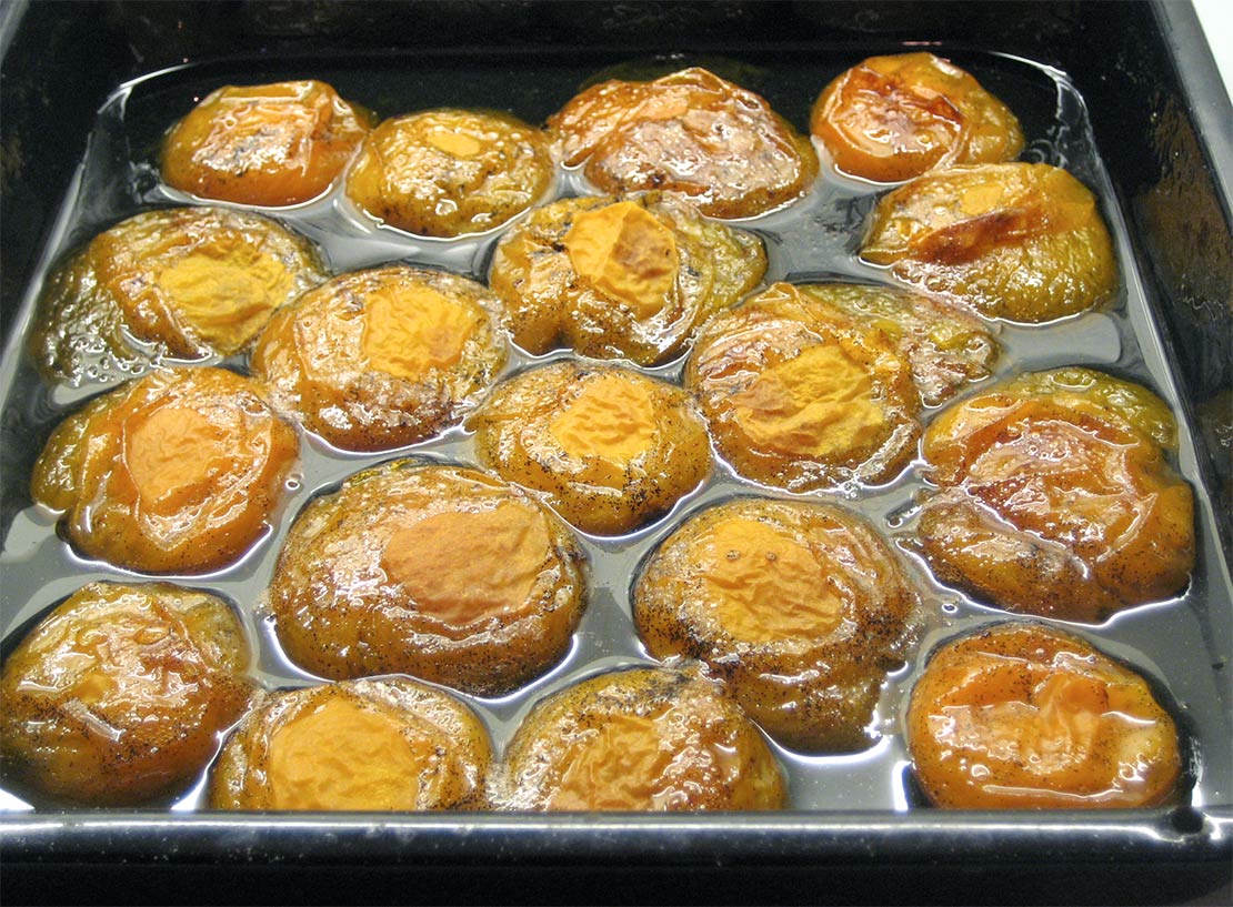 the cooked apricots