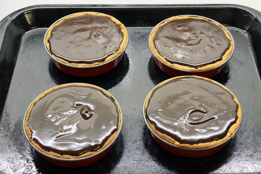 the filled pastry cases