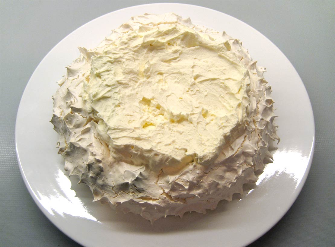 filling with cream