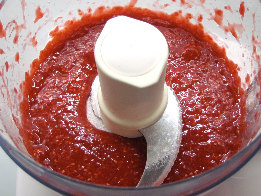 blending the raspberries