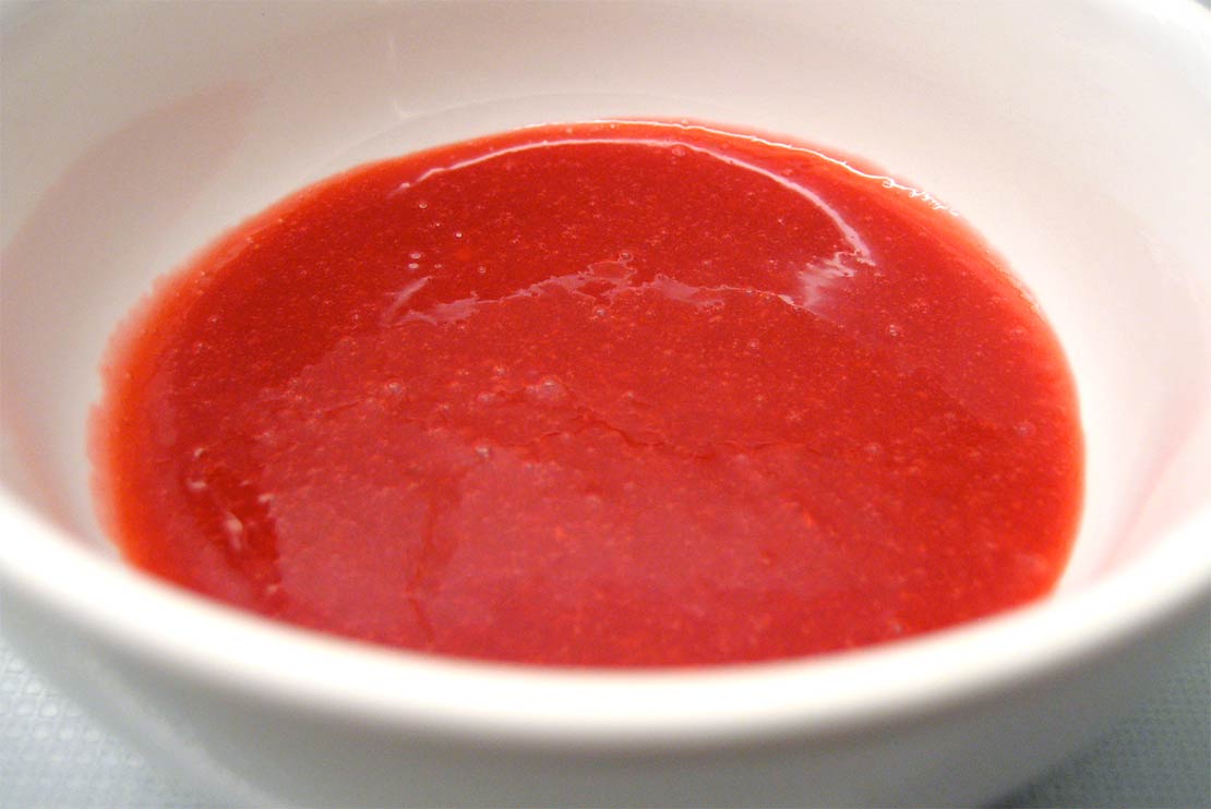 the finished raspberry coulis
