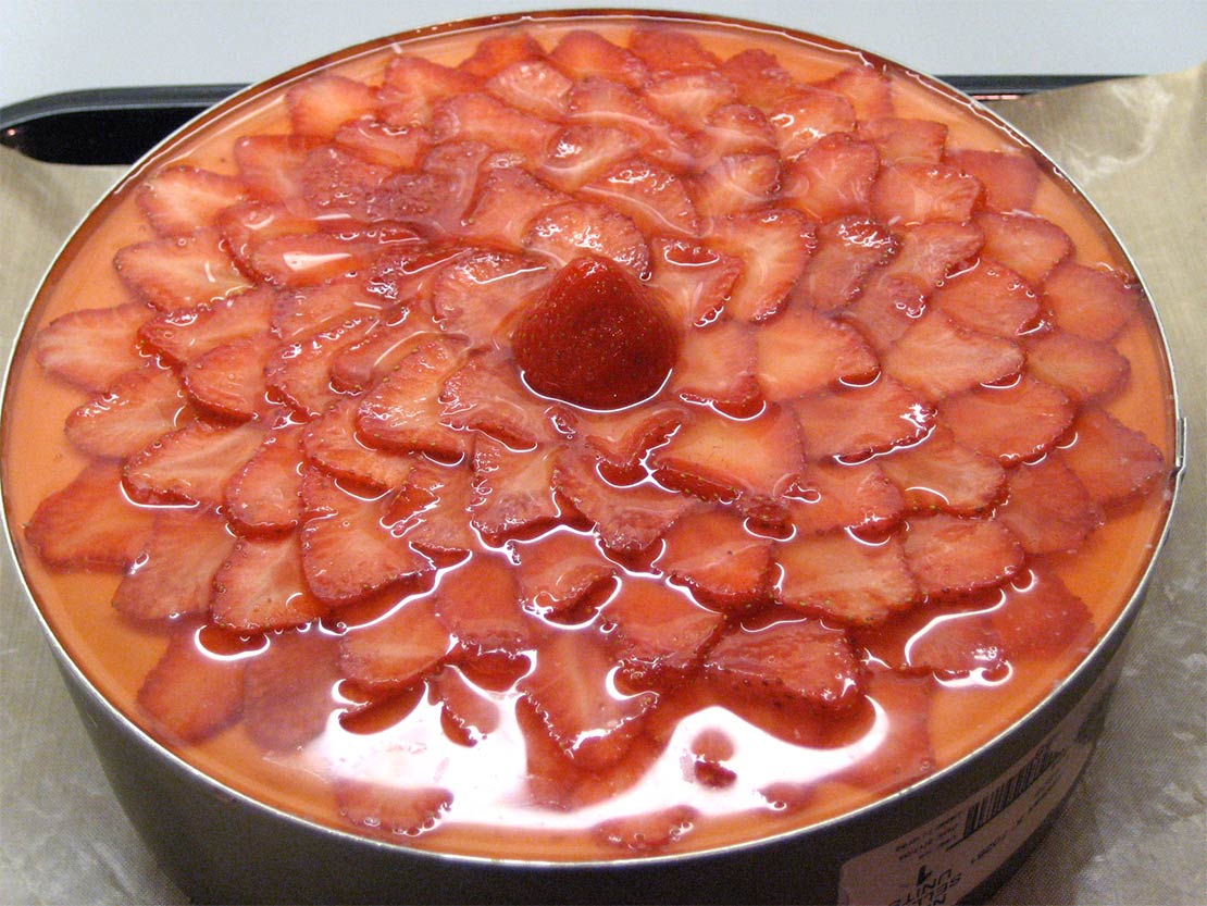 topping with jelly