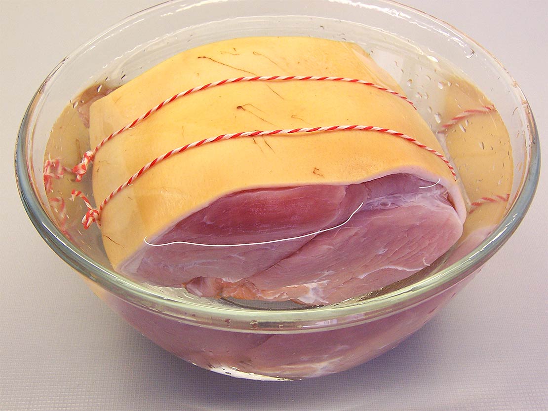 soaking the ham