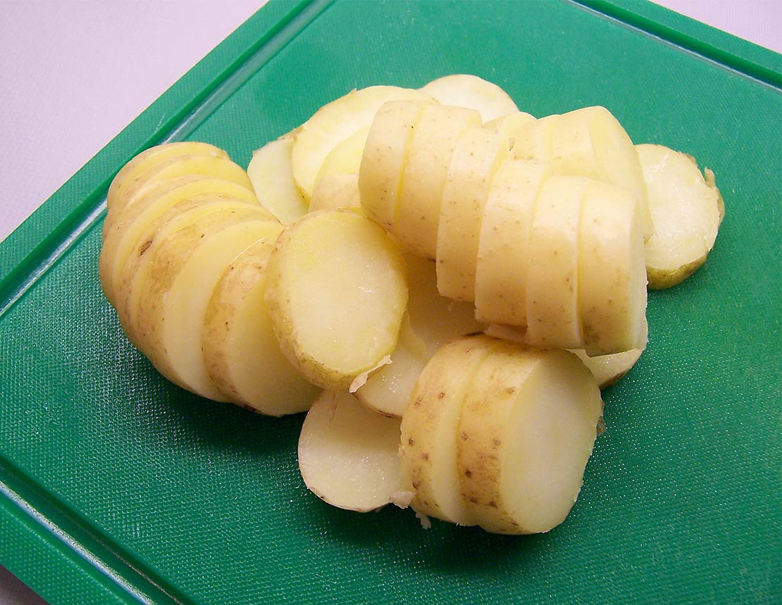 sliced potatoes
