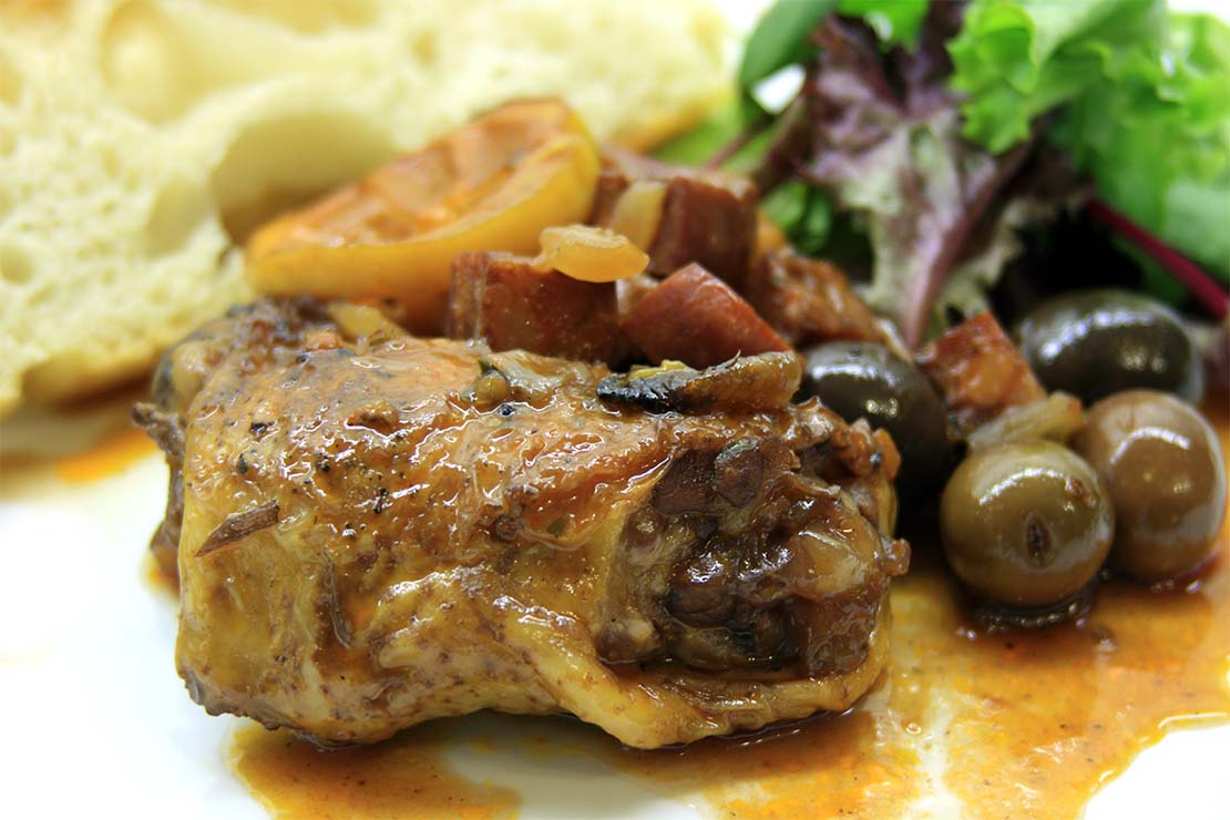 the finished mediterranean chicken stew