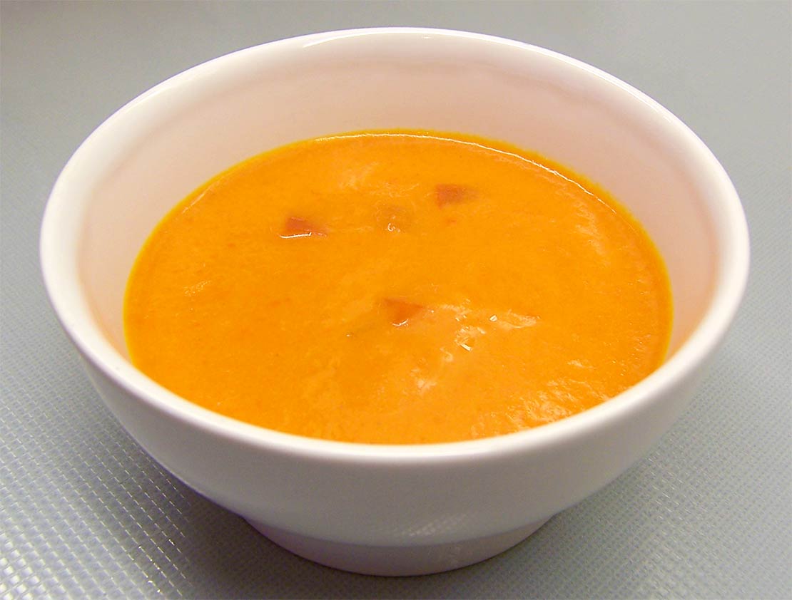 the finished red pepper sauce