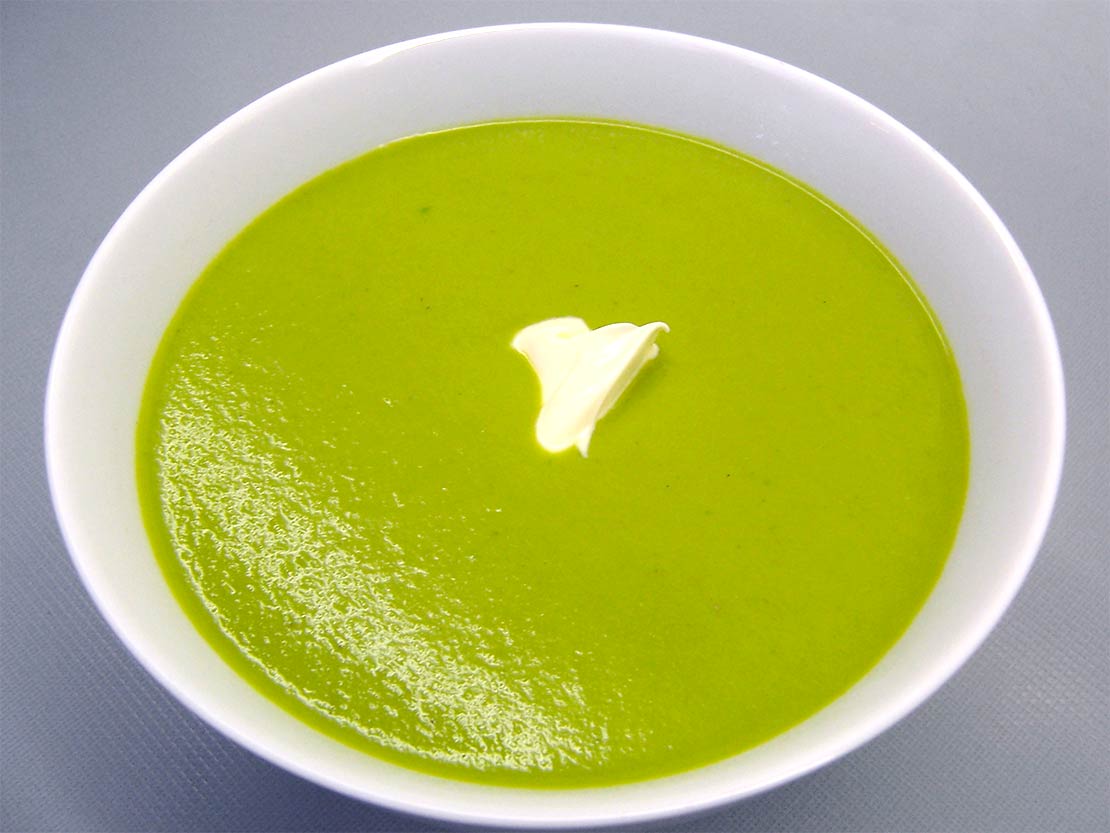 the finished asparagus soup