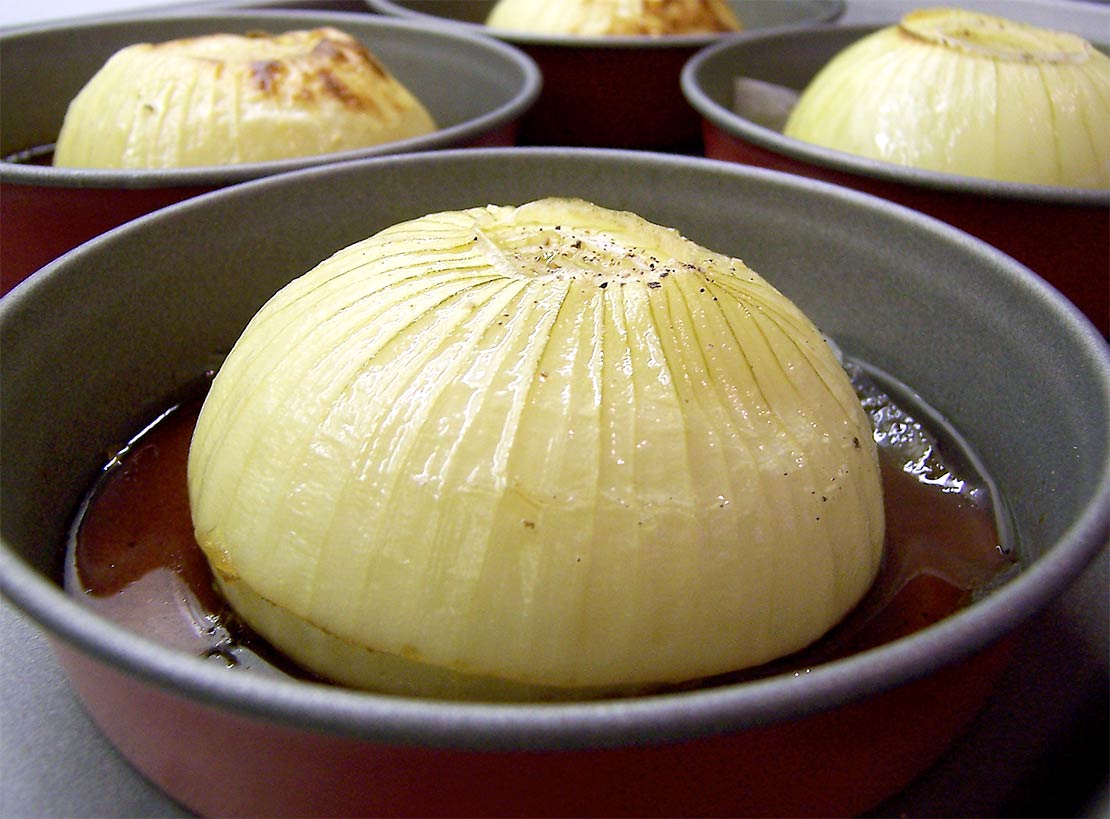 cutting the pastry