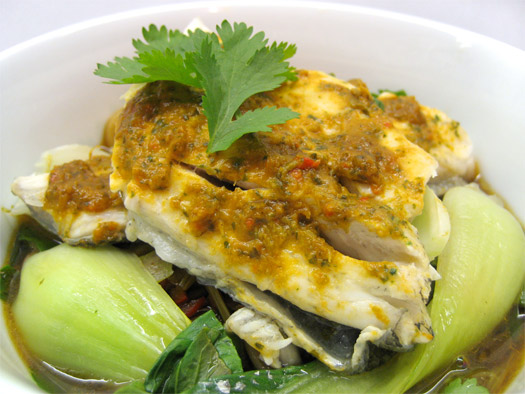 the finished steamed Thai fish