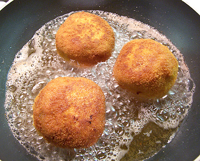 frying the scotch eggs